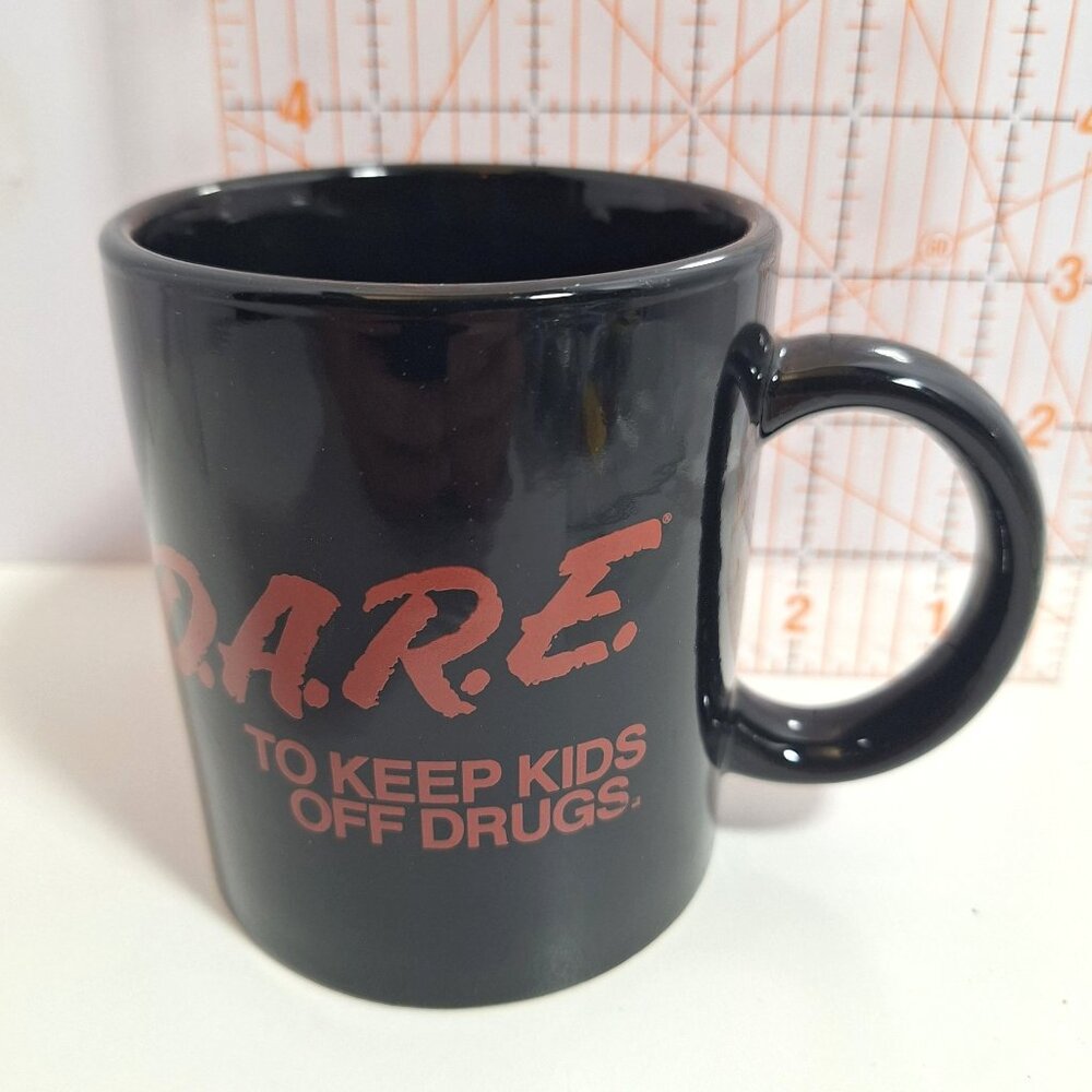 Dare To Keep Kids Off Drugs Black Ceramic Mug 12oz Vintage 90s Red Text - Picture 12 of 13
